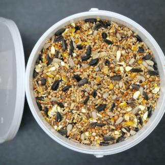 Caramel Crunch - Premium Tasty Seed Blend For Birds - 5 Litre Tub