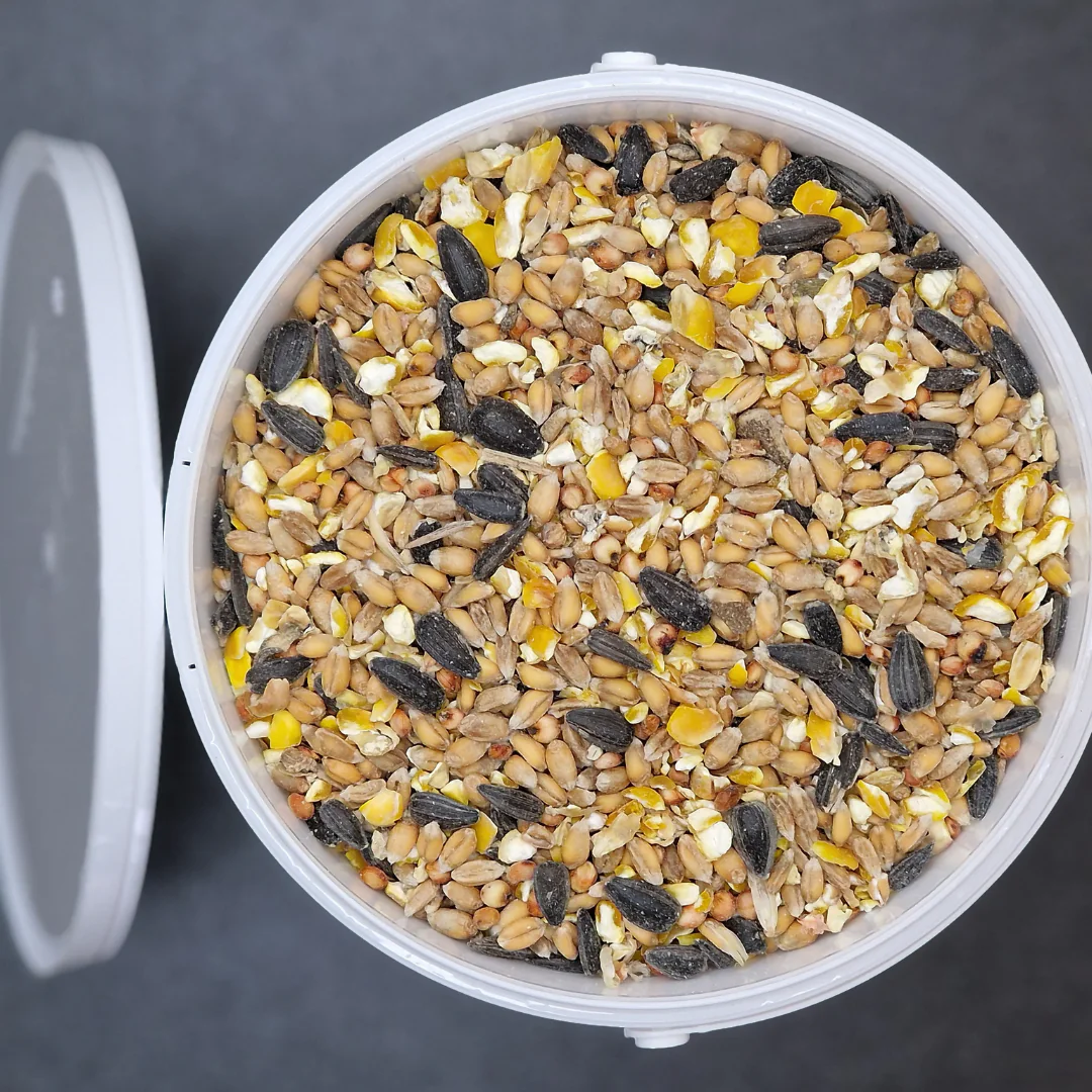 Just Tasty All Season Wild Bird Feeder Mix - 1 Litre Tub