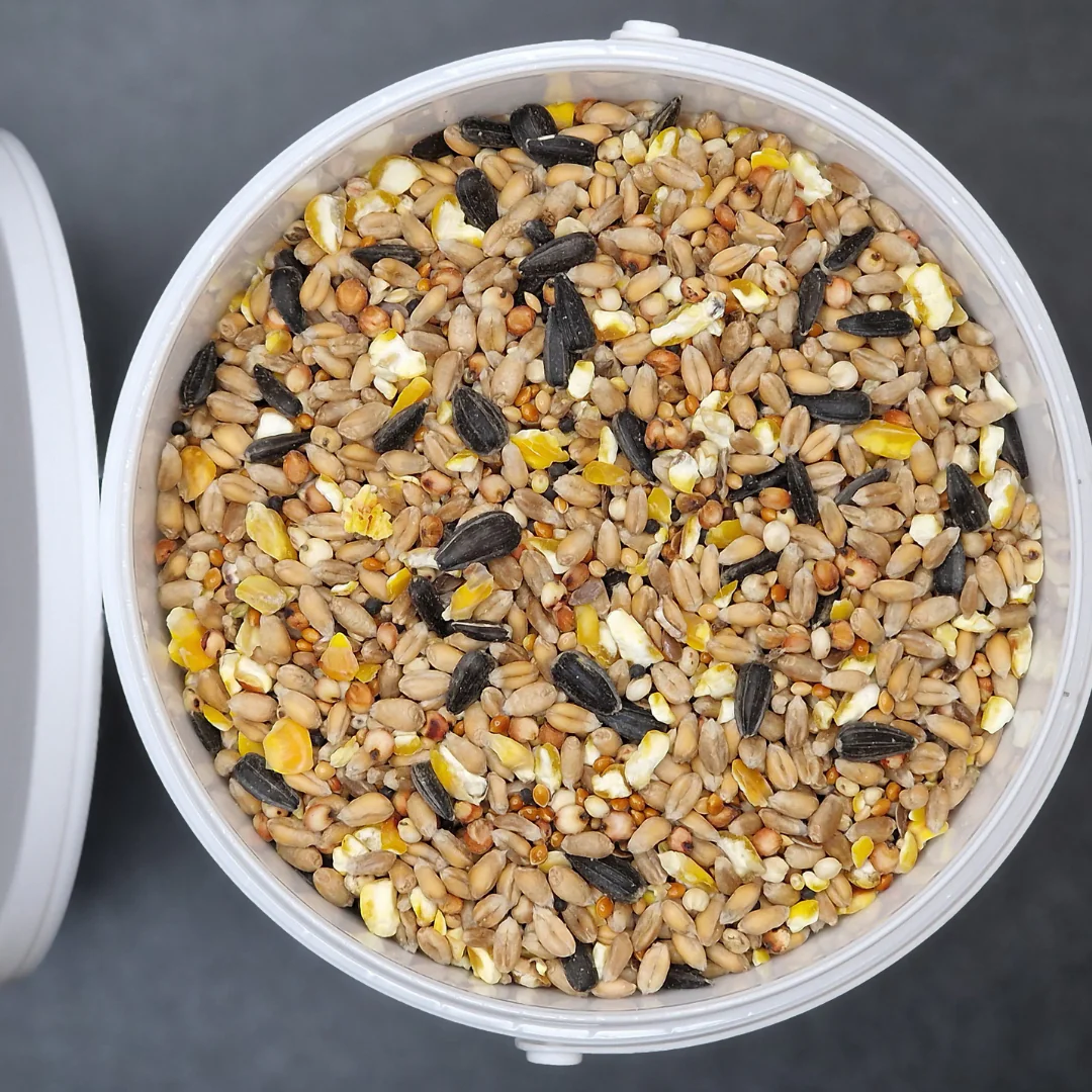 Top Table Wild Bird Seed Mix With Aniseed - 5 Litre Tub