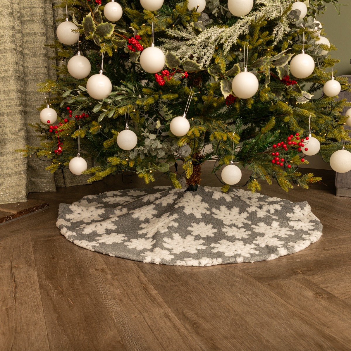 Grey And White Snowflake Tree Skirt - Christmas Decoration