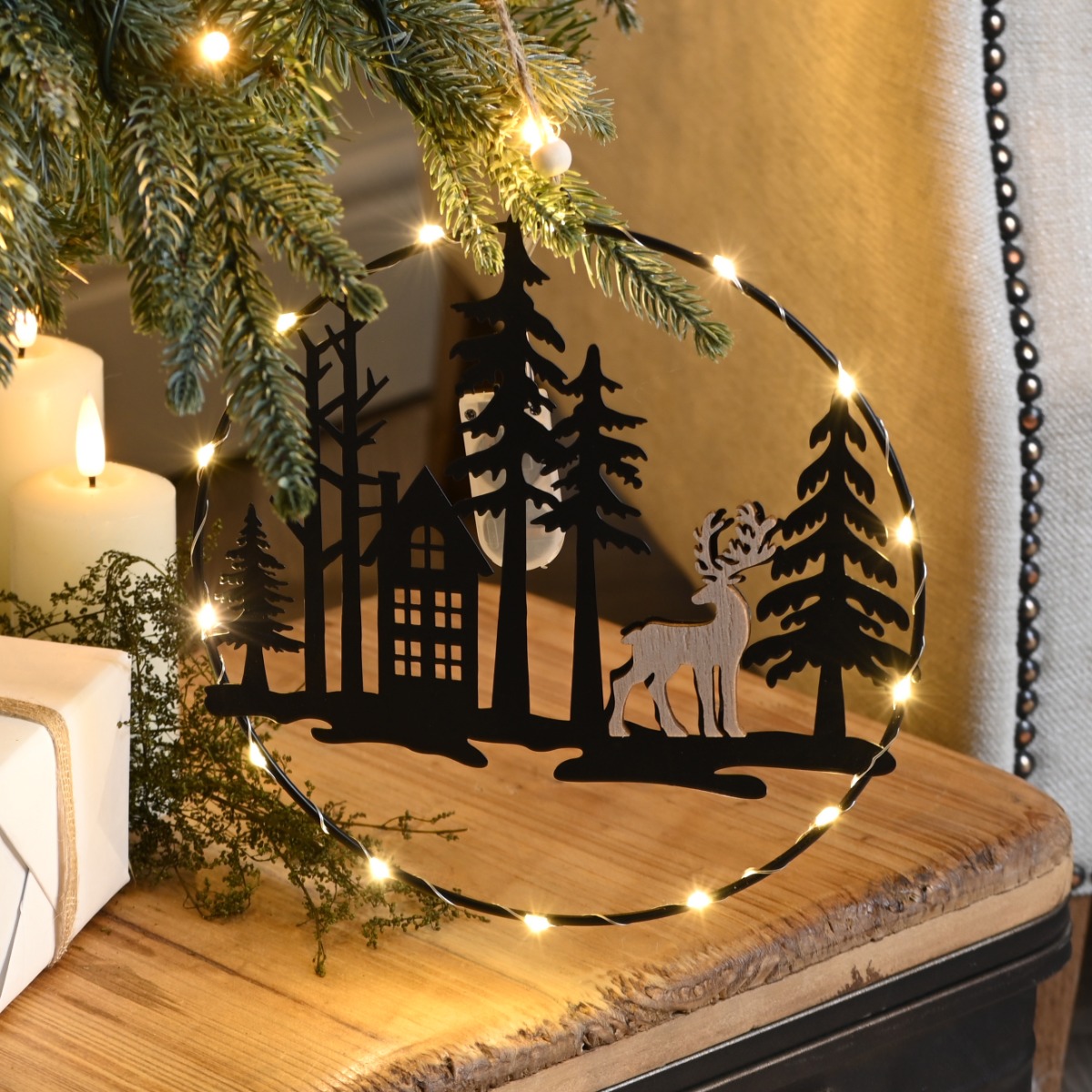 Led Metal Circle With Reindeer And House Scene - Christmas Decoration