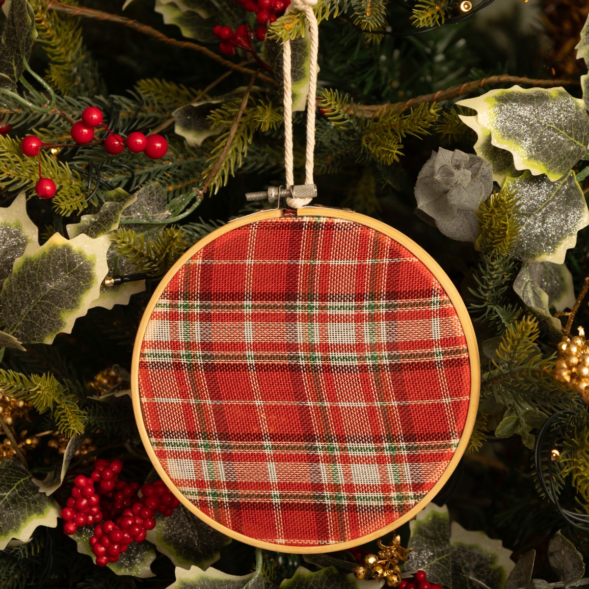 Traditional Tartan Embroidered Hoop - Christmas Tree Decoration