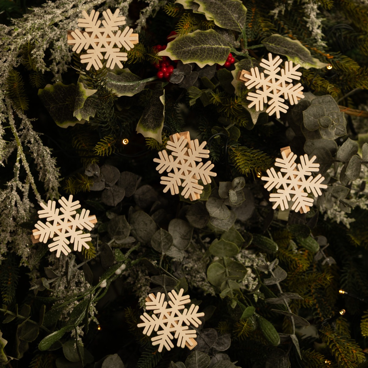 White Laser Cut Snowflakes Pegs - Christmas Decoration - Pack of 6
