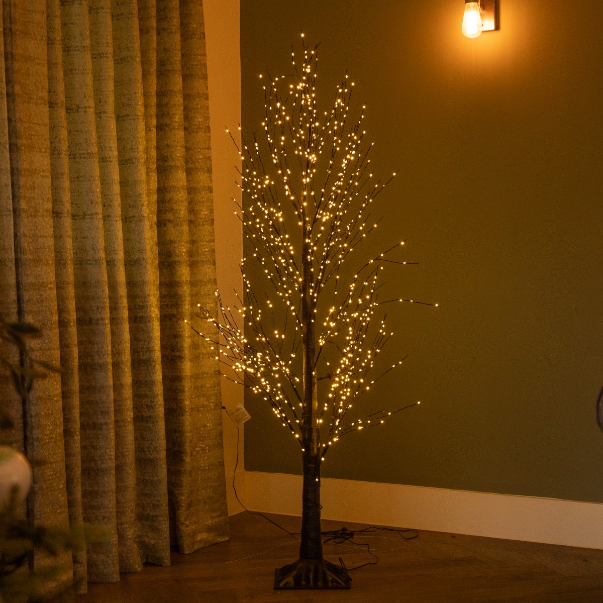 Microdot Black Tree - Christmas Tree - 900 Led Warm White